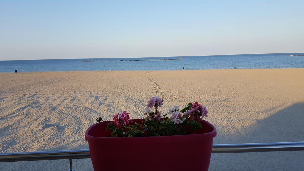 Hotel Solea Beach Mamaia Buitenkant foto