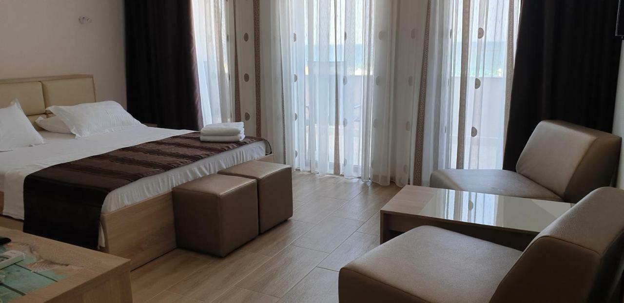 Hotel Solea Beach Mamaia Buitenkant foto