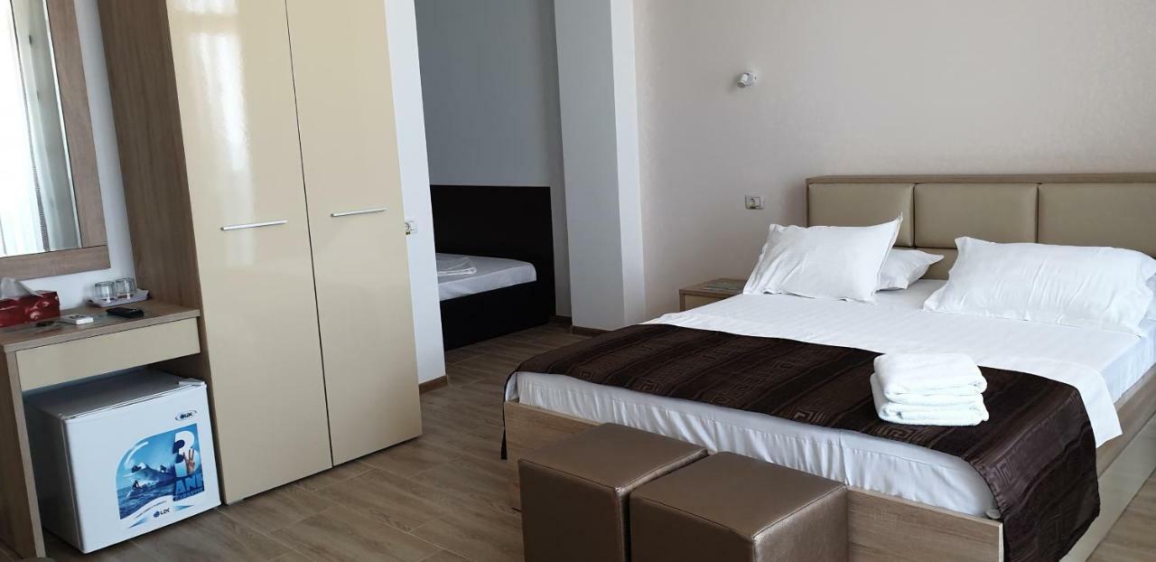 Hotel Solea Beach Mamaia Buitenkant foto