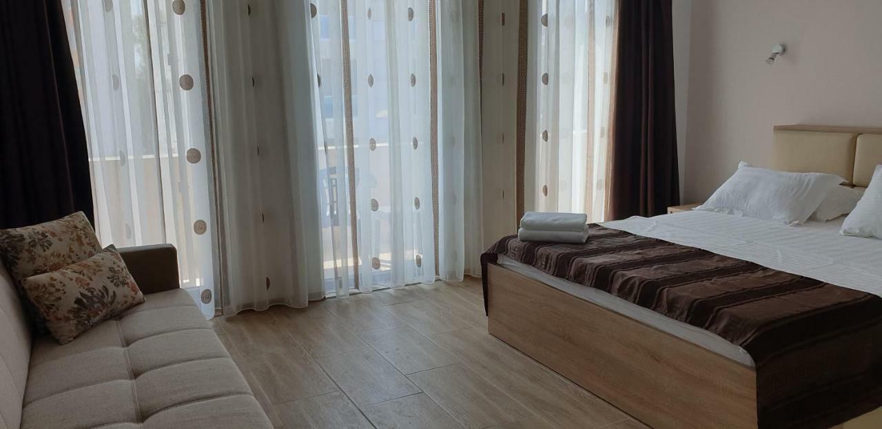 Hotel Solea Beach Mamaia Buitenkant foto